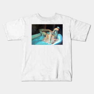 Klaus in the Bath - Umbrella Academy Kids T-Shirt